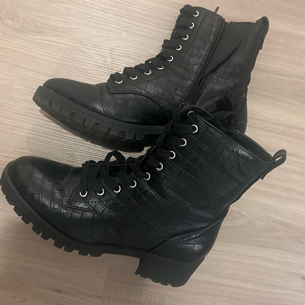 Black Croc-Embossed Women's Boots